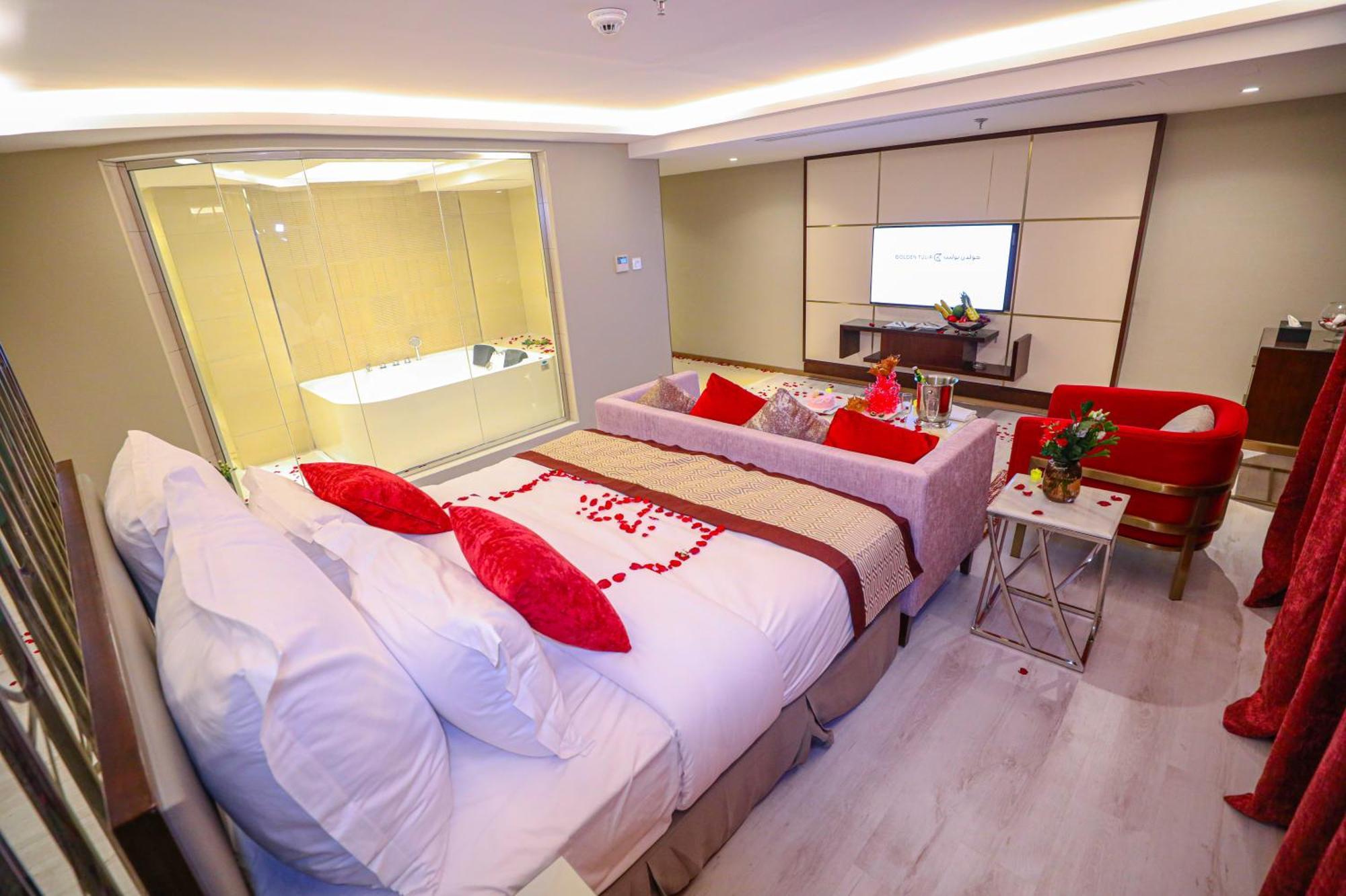 Cheerful Al Waha Unayzah Hotel ウナイザ エクステリア 写真